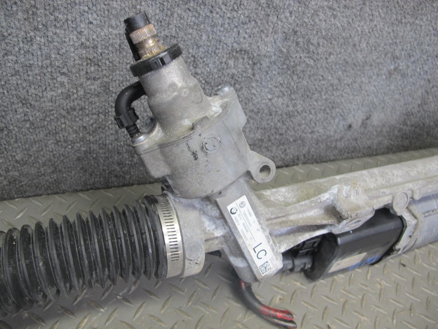 12-13 BMW F30 F32 335i RWD Electric Power Steering Rack & Pinion 6859090 OEM