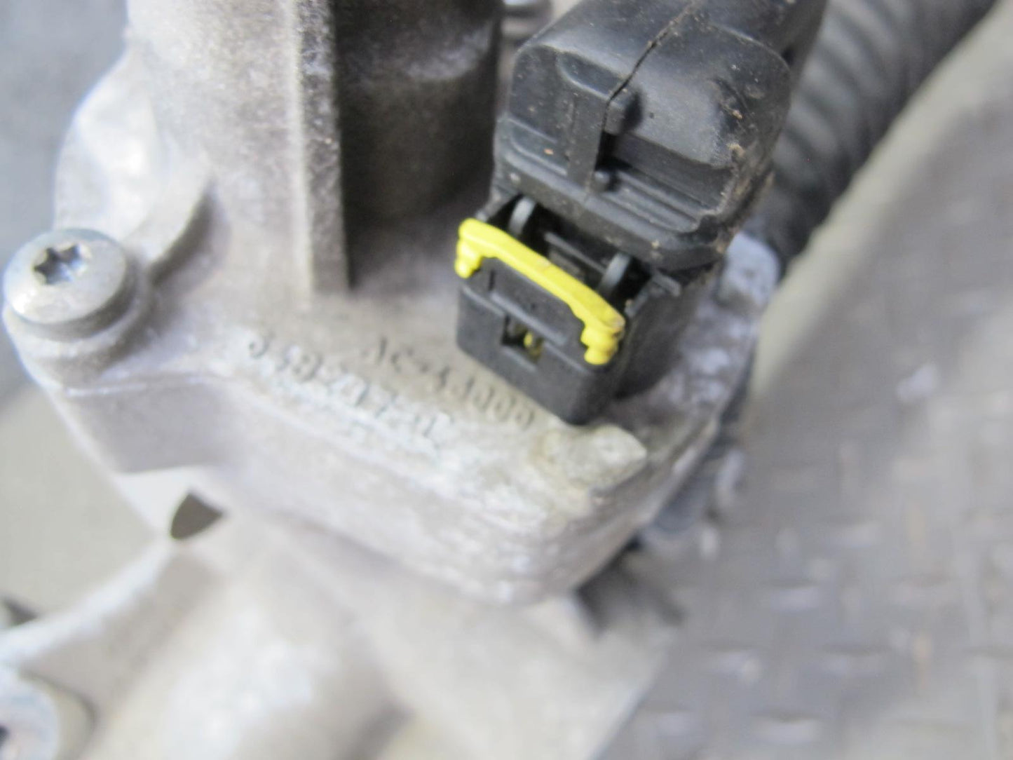 12-13 BMW F30 F32 335i RWD Electric Power Steering Rack & Pinion 6859090 OEM