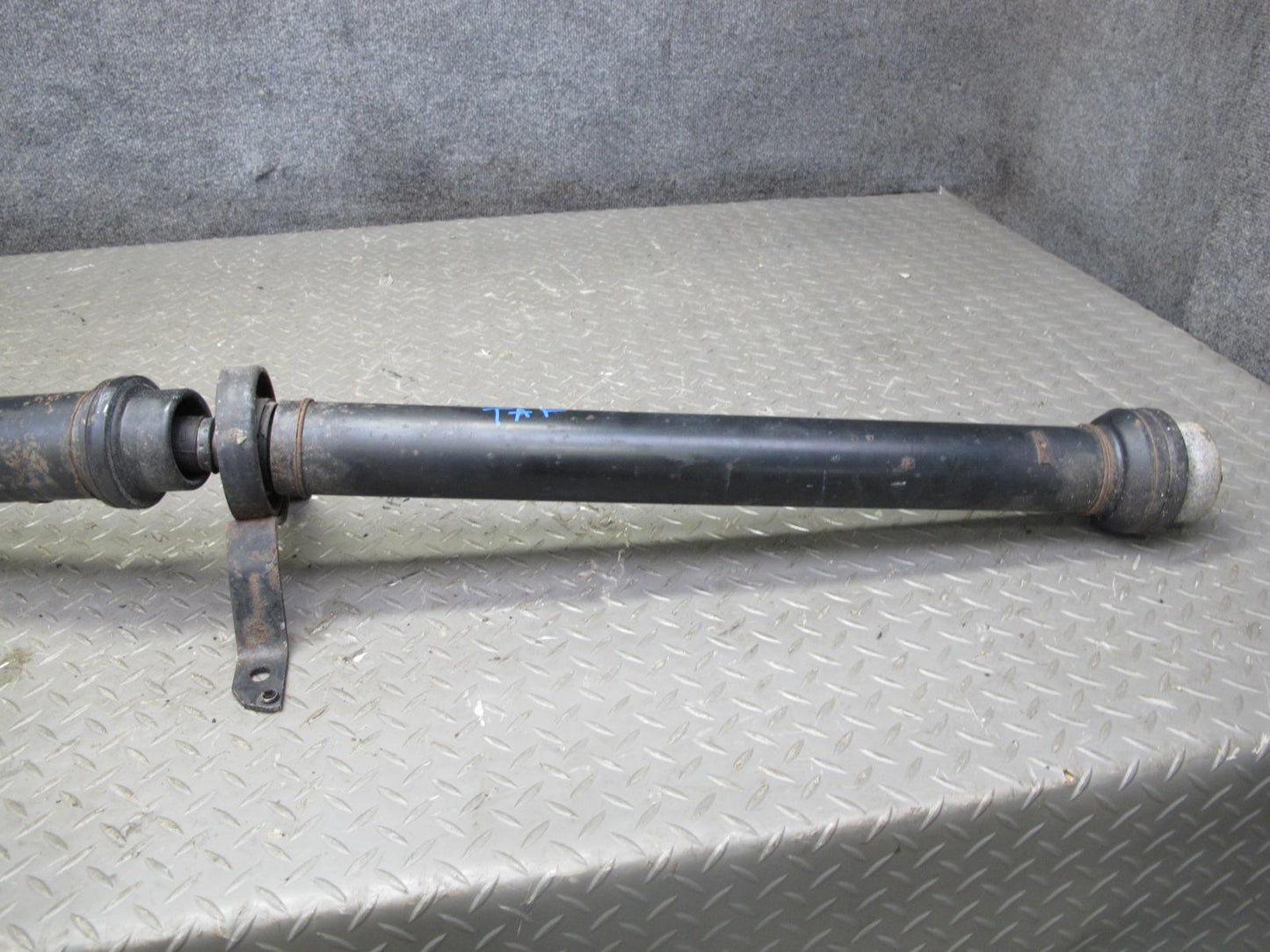 10-16 Audi S4 B8  AWD A/T Rear Drive Shaft Driveshaft 143K Miles 8K0521101N OEM