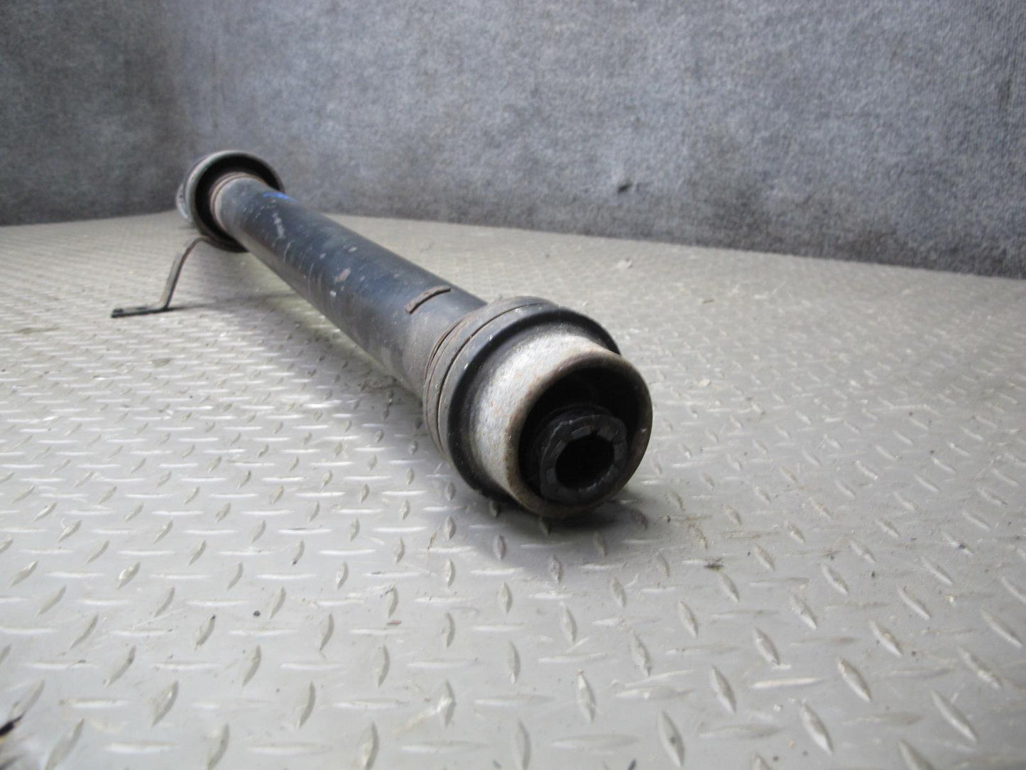 10-16 Audi S4 B8  AWD A/T Rear Drive Shaft Driveshaft 143K Miles 8K0521101N OEM