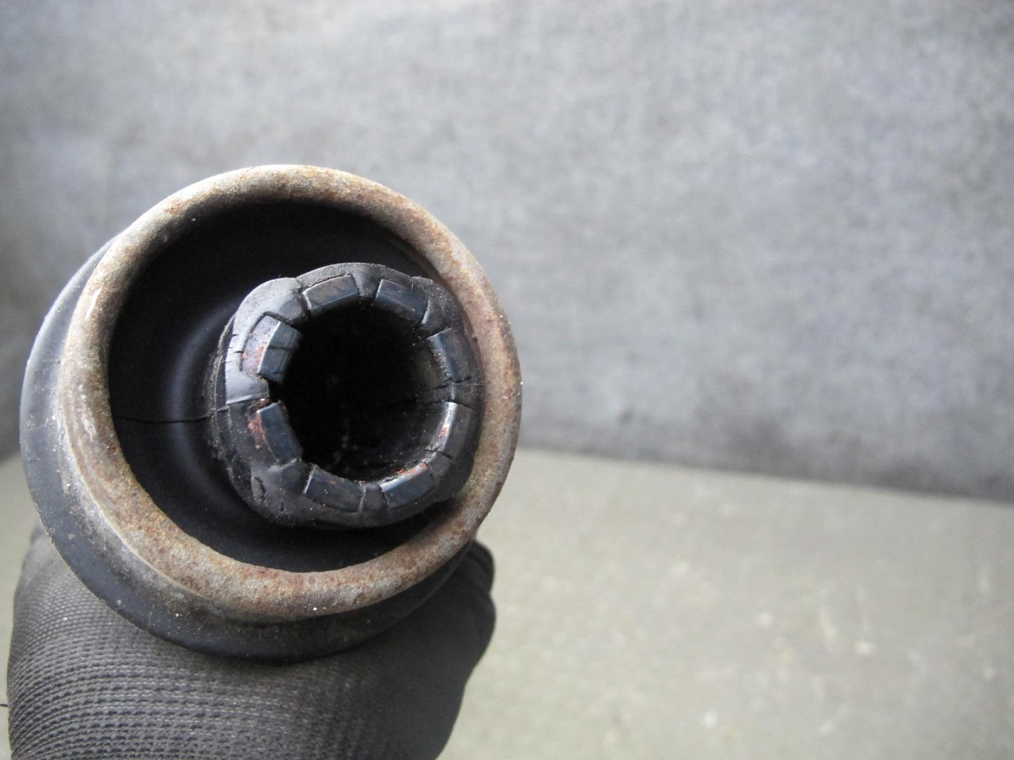 10-16 Audi S4 B8  AWD A/T Rear Drive Shaft Driveshaft 143K Miles 8K0521101N OEM