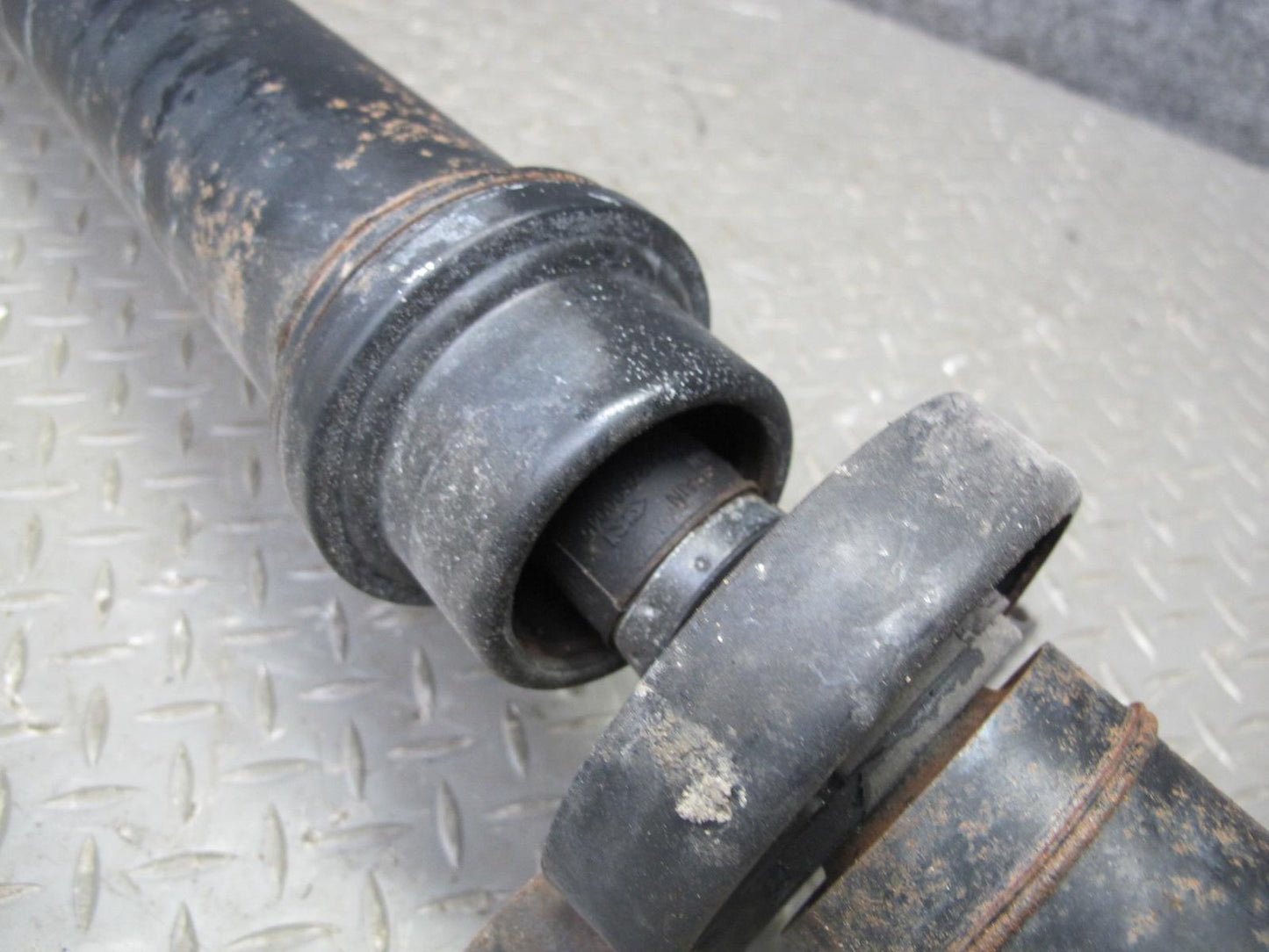 10-16 Audi S4 B8  AWD A/T Rear Drive Shaft Driveshaft 143K Miles 8K0521101N OEM