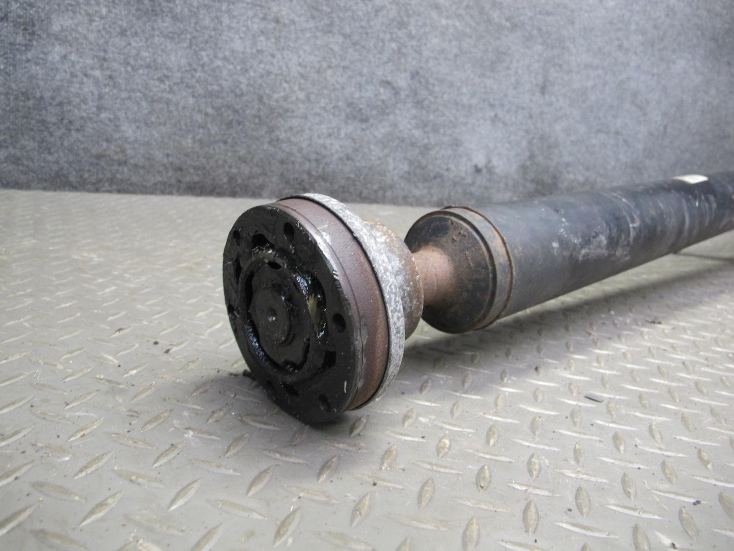 10-16 Audi S4 B8  AWD A/T Rear Drive Shaft Driveshaft 143K Miles 8K0521101N OEM