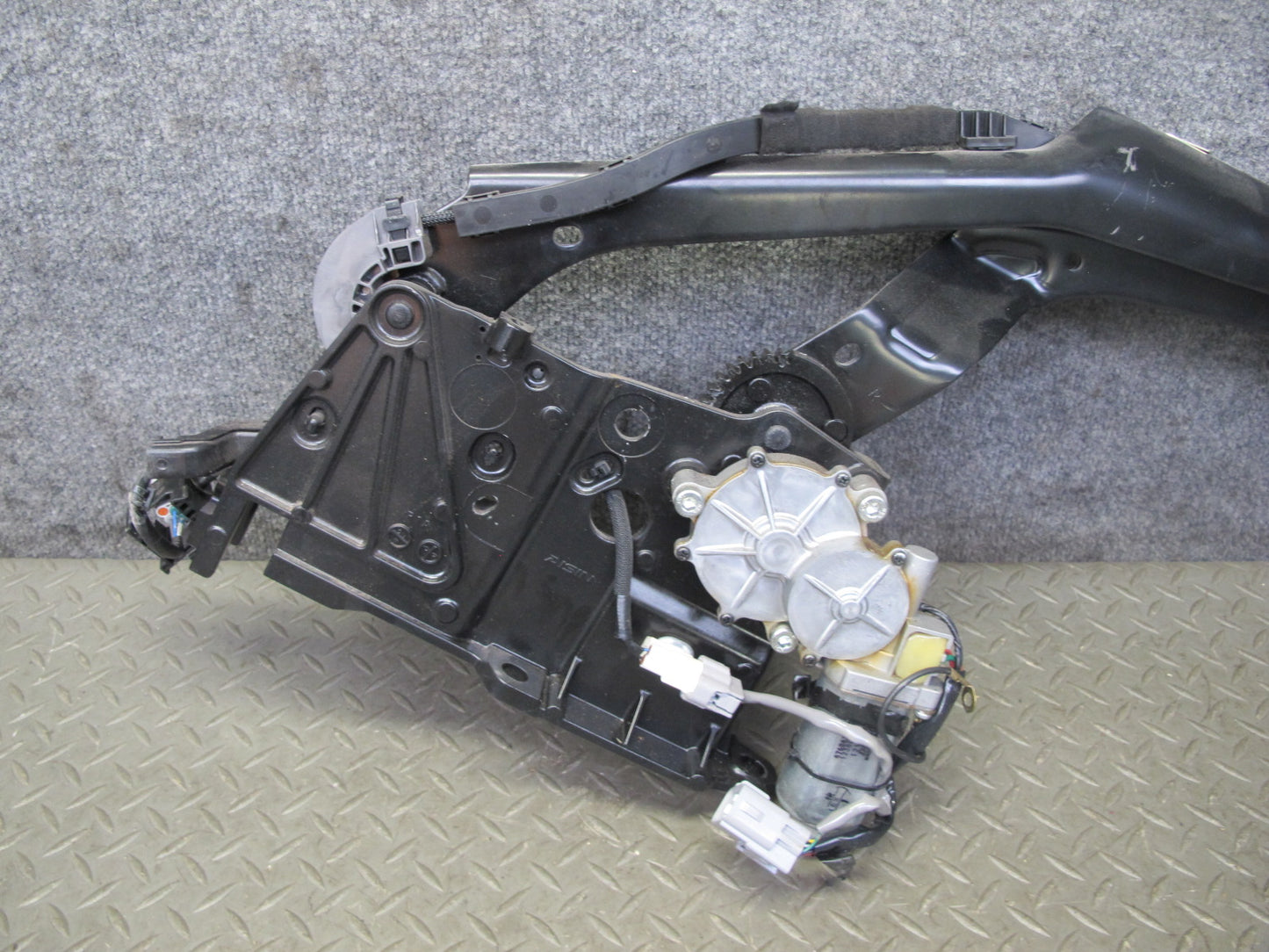 10-15 Lexus IS350 IS250 Convertible Rear Right Electric TOP Roof Motor Hinge OEM