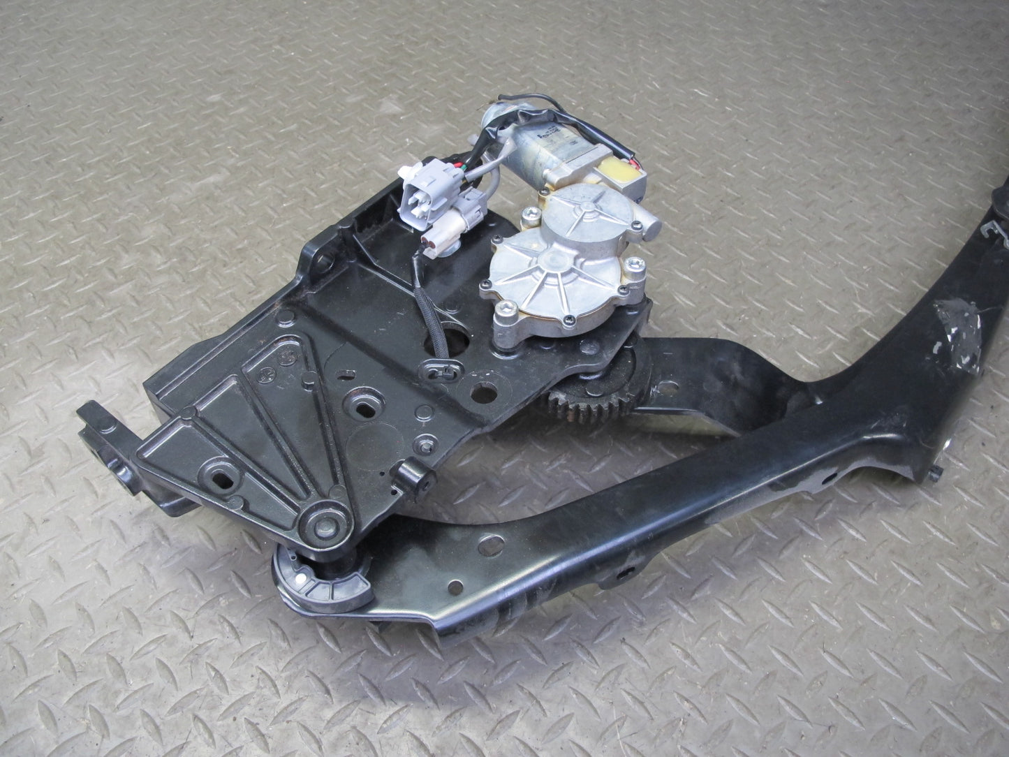 10-15 Lexus IS350 IS250 Convertible Rear Left Electric TOP Roof Motor Hinge OEM