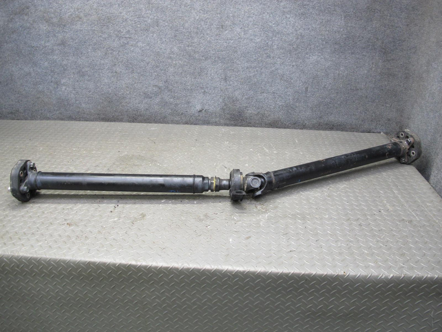 95-97 Toyota Celsior Lexus LS400 Automatic Rear Drive Shaft Driveshaft 43K OEM