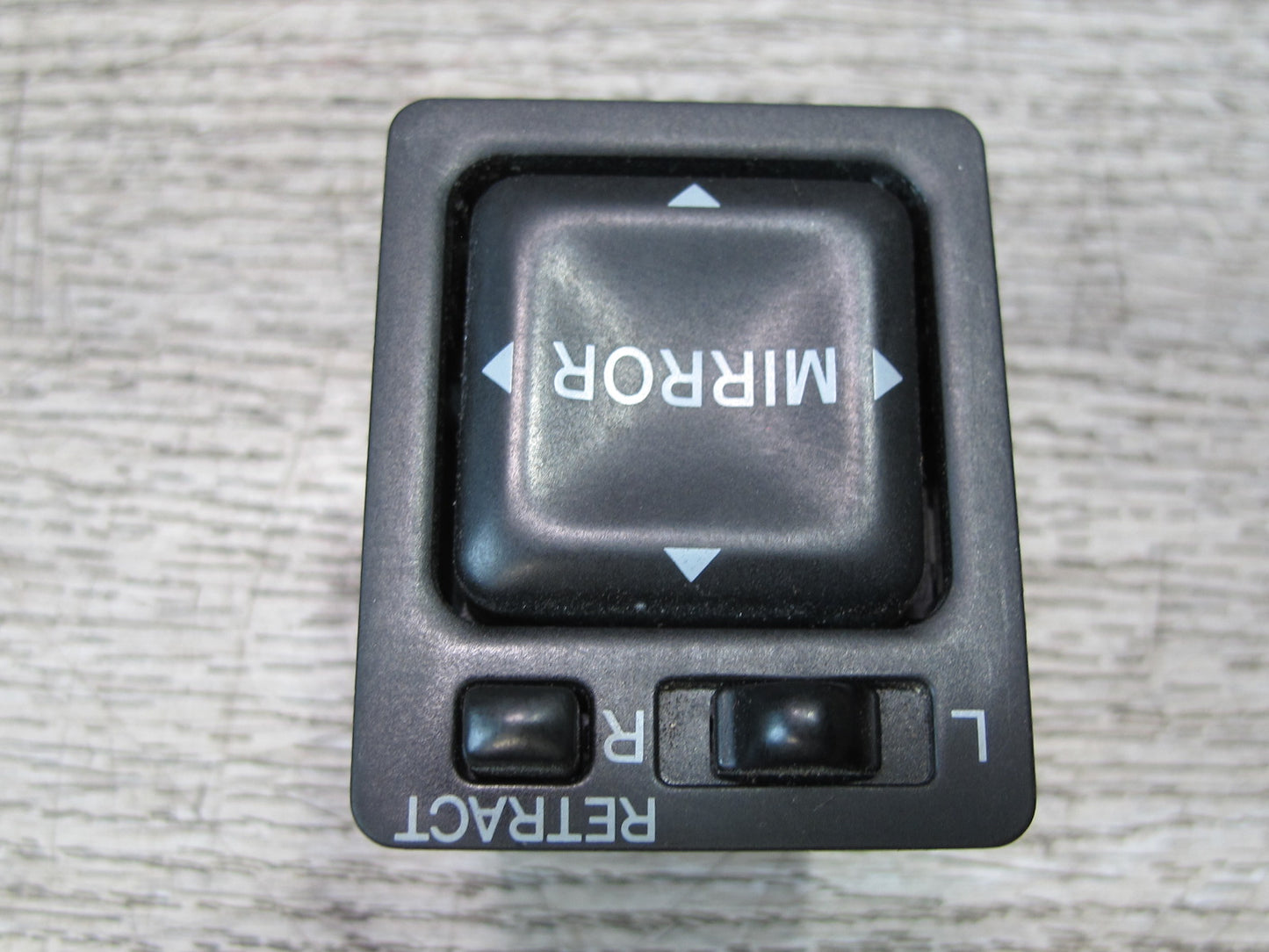 96-00 Toyota Cresta MARK2 JZX100 Side View Mirror Switch OEM