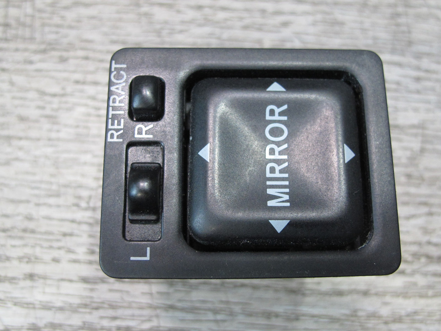 96-00 Toyota Cresta MARK2 JZX100 Side View Mirror Switch OEM