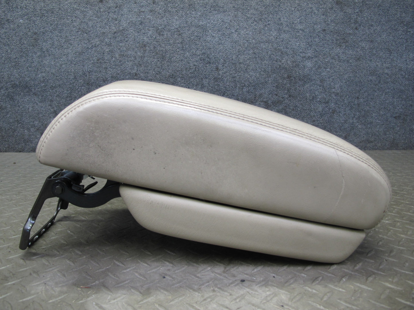 98-00 Lexus UCF20L LS400 Center Console Armrest Lid Storage Ivory OEM