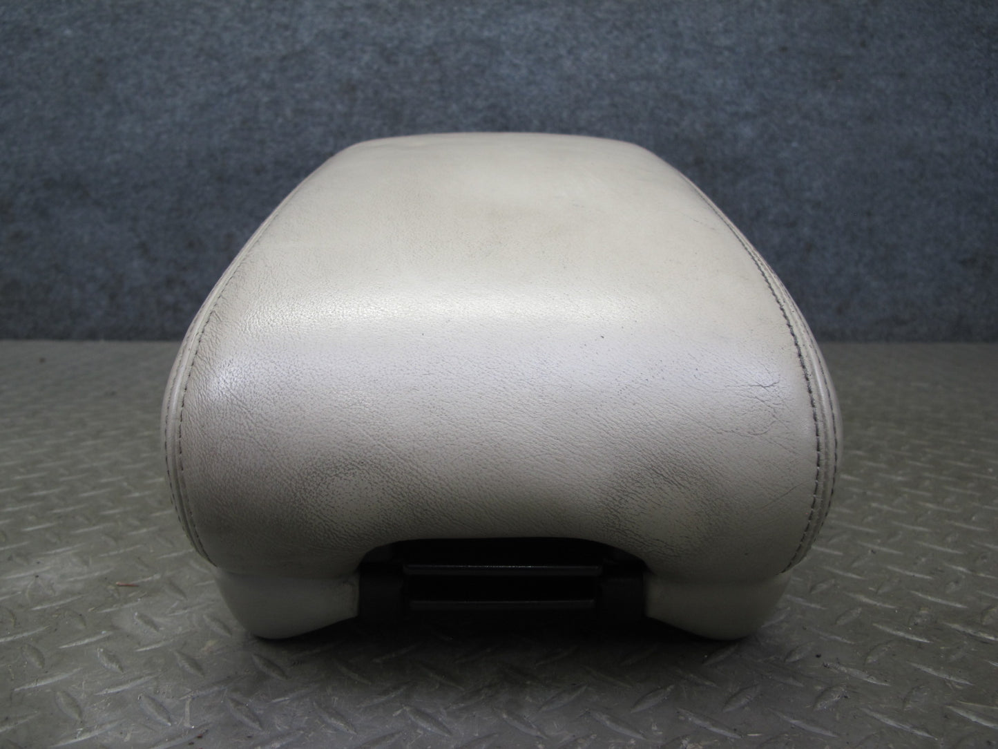 98-00 Lexus UCF20L LS400 Center Console Armrest Lid Storage Ivory OEM