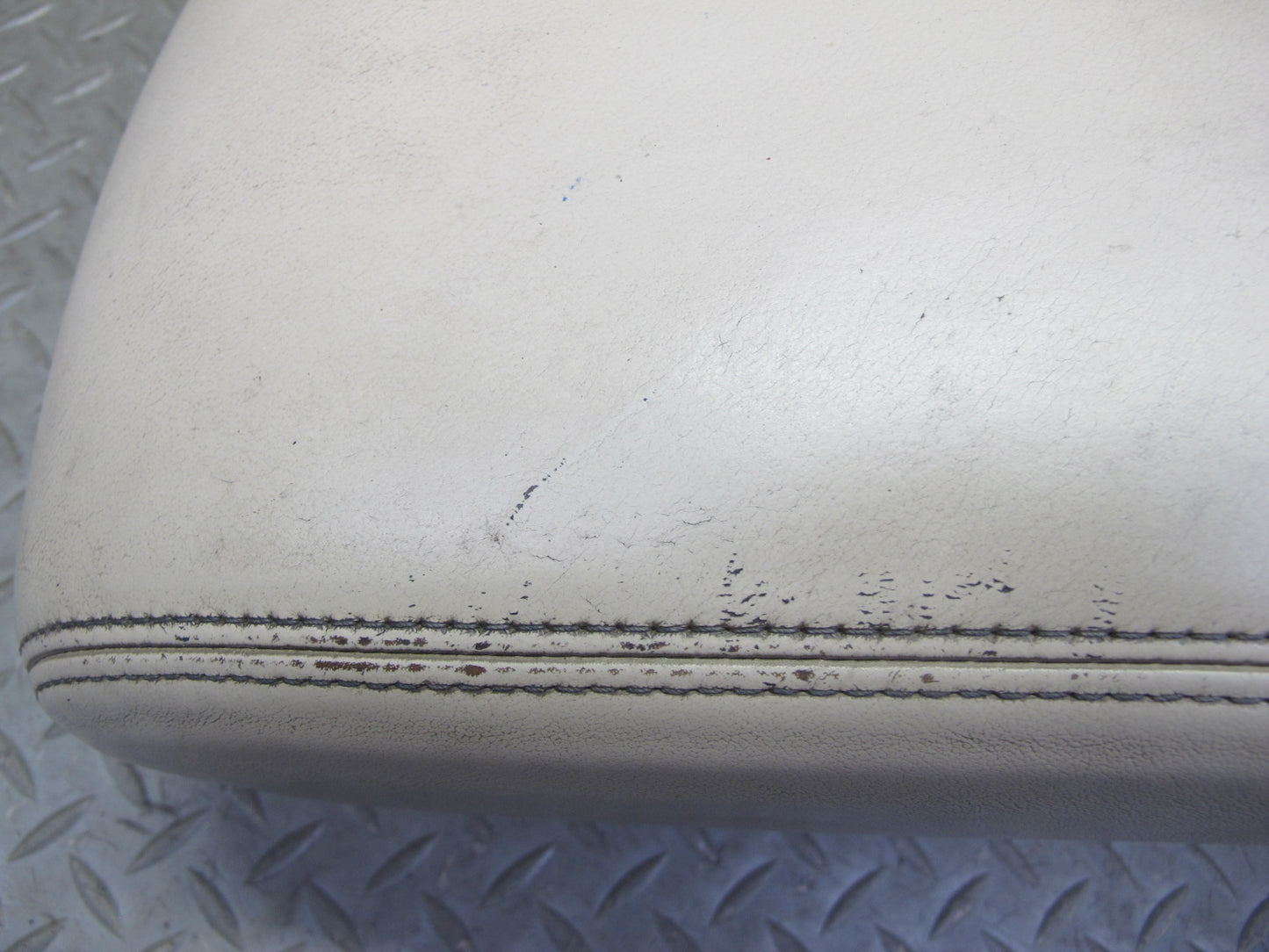 98-00 Lexus UCF20L LS400 Center Console Armrest Lid Storage Ivory OEM