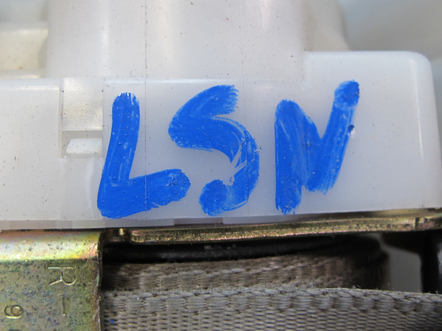 98-00 LEXUS LS400 FRONT RIGHT & LEFT SIDE SEATBELT RETRACTOR W/ HEIGHT ADJUSTER SET OEM