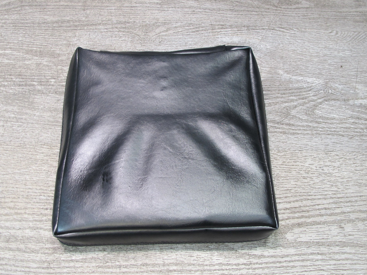 95-00 Lexus UCF20L LS400 Under Seat First AID KIT Box Assembly OEM