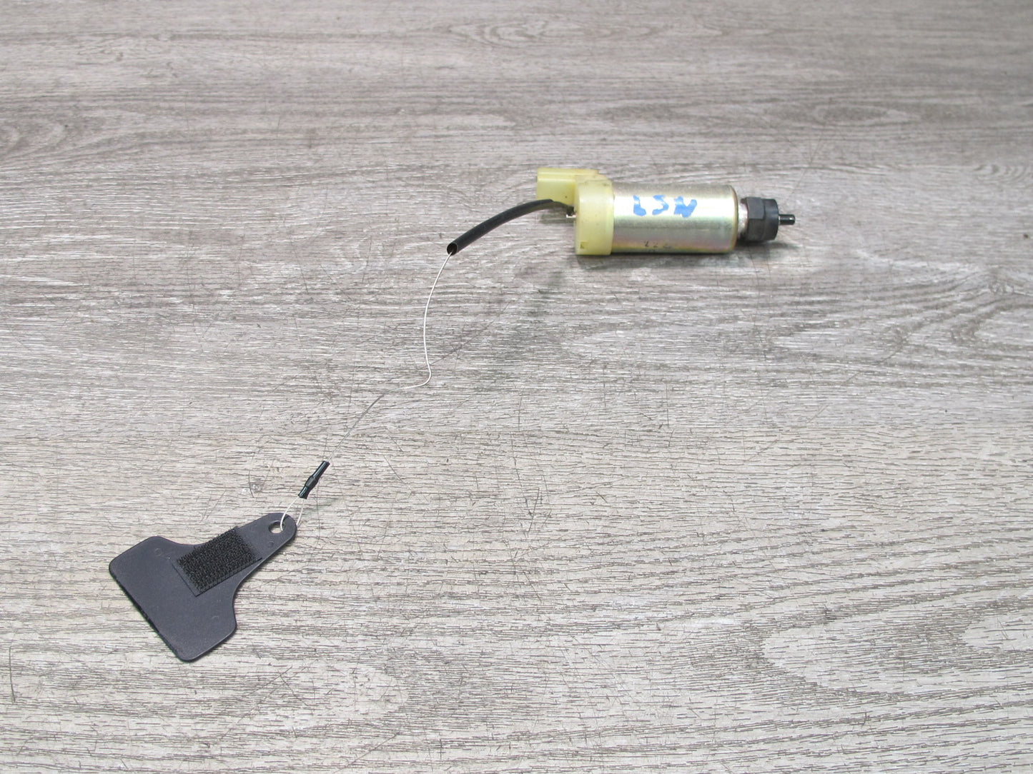 93-00 Lexus UCF20L LS400 Fuel Gas Door Lock Latch Release Actuator Motor OEM