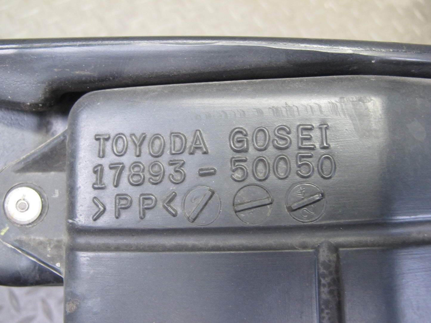 98-00 Lexus UCF20L LS400 Air Intake Resonator Duct Hose Pipe 17750-50020 OEM