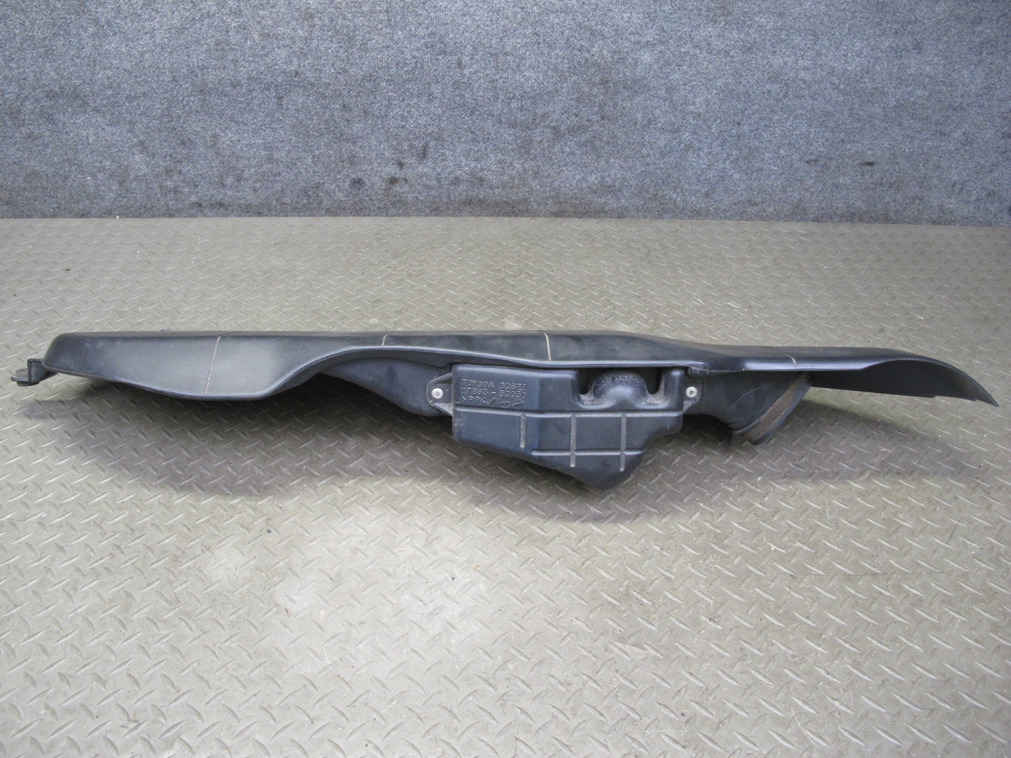 98-00 Lexus UCF20L LS400 Air Intake Resonator Duct Hose Pipe 17750-50020 OEM