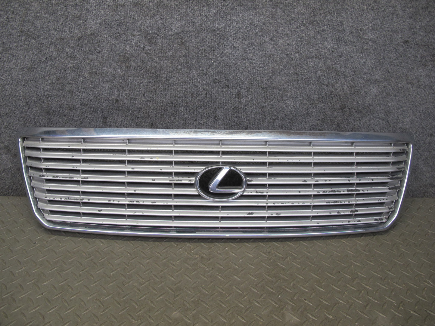 98-00 Lexus UCF20L LS400 Front Upper Hood Chrome Grille w Emblem OEM