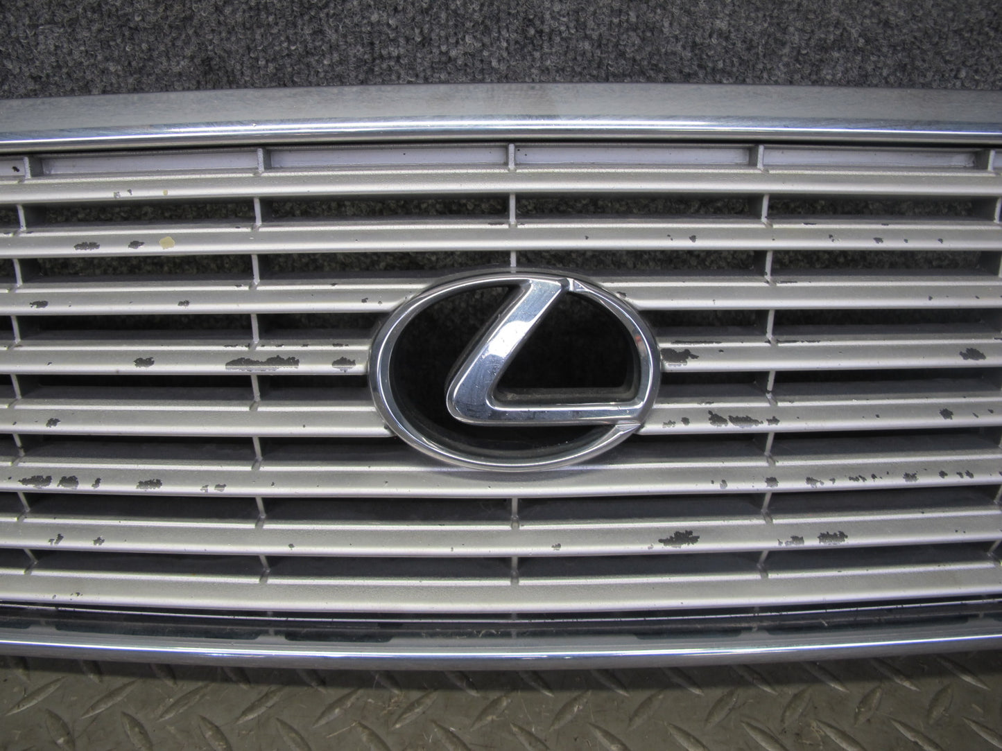 98-00 Lexus UCF20L LS400 Front Upper Hood Chrome Grille w Emblem OEM
