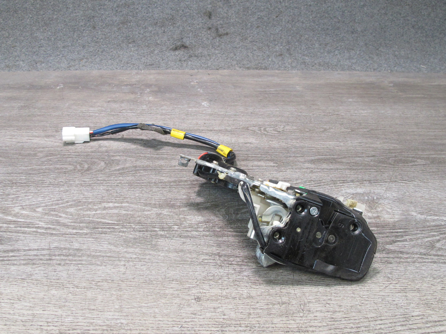 98-00 Lexus UCF20L LS400 Rear Right Door Lock Latch Actuator OEM