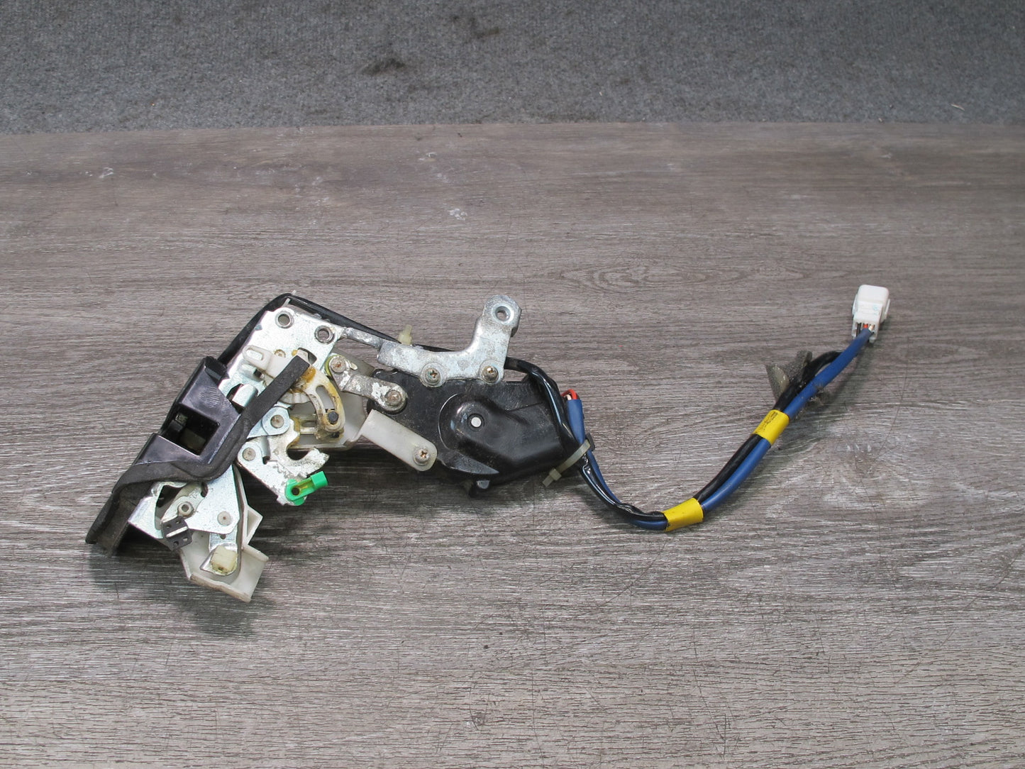98-00 Lexus UCF20L LS400 Rear Right Door Lock Latch Actuator OEM