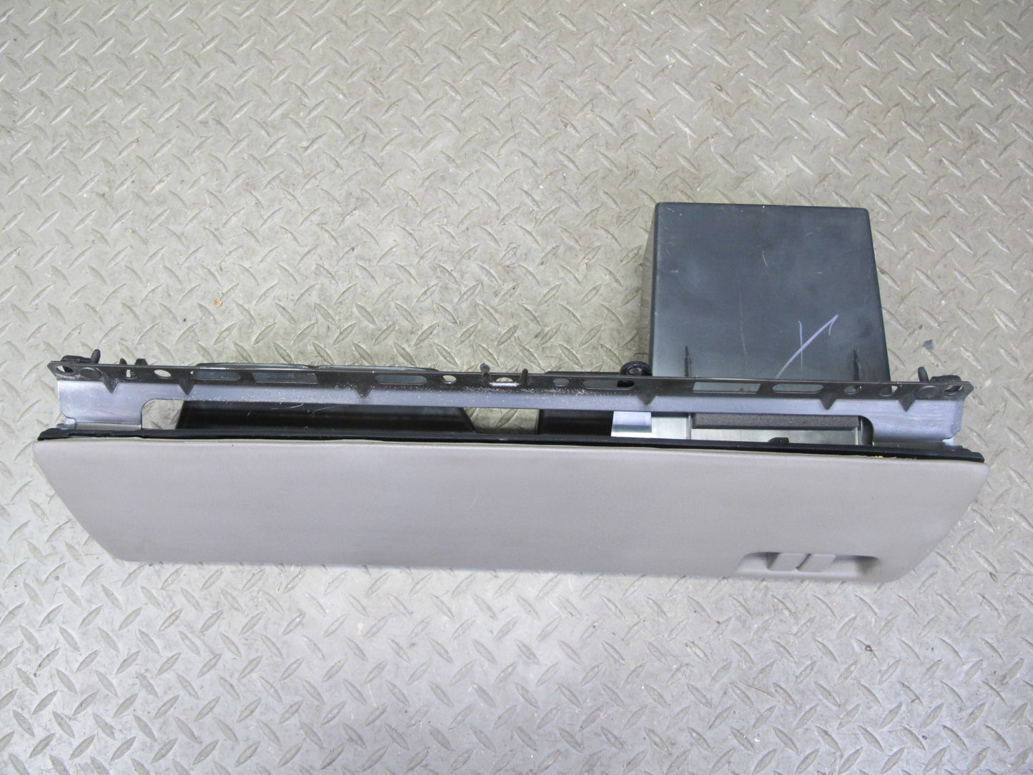 95-00 Lexus LS400 UCF20L Dash Right Upper Glove Box Storage Compartment OEM