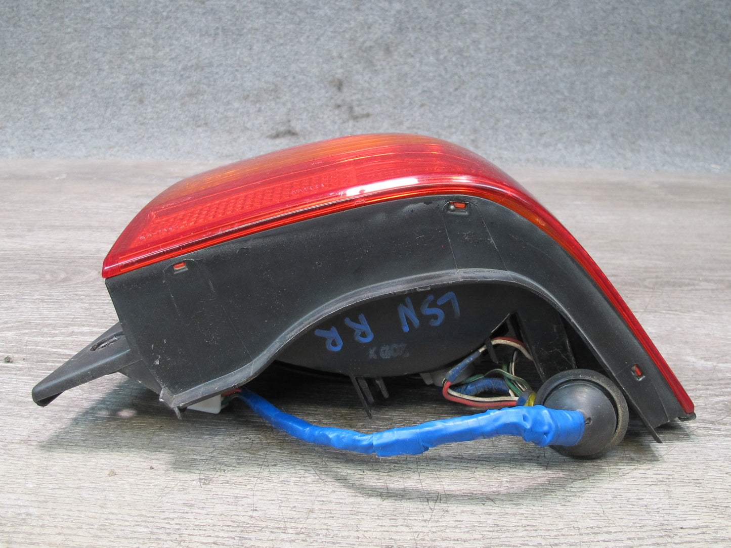 98-00 Lexus UCF20L LS400 Rear Right Side Outer Tail Light Lamp OEM