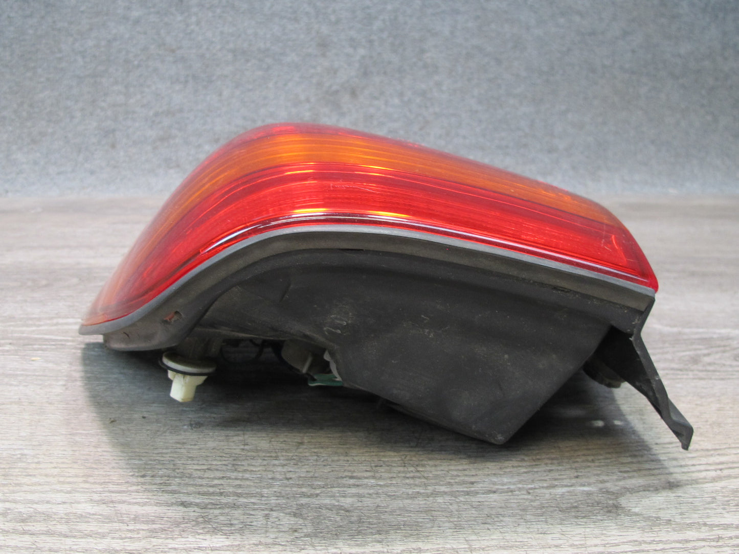 98-00 Lexus UCF20L LS400 Rear Right Side Outer Tail Light Lamp OEM