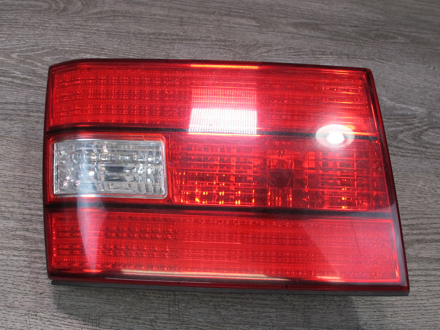 98-00 Lexus UCF20L LS400 Rear Left Inner Tail Light Lamp OEM