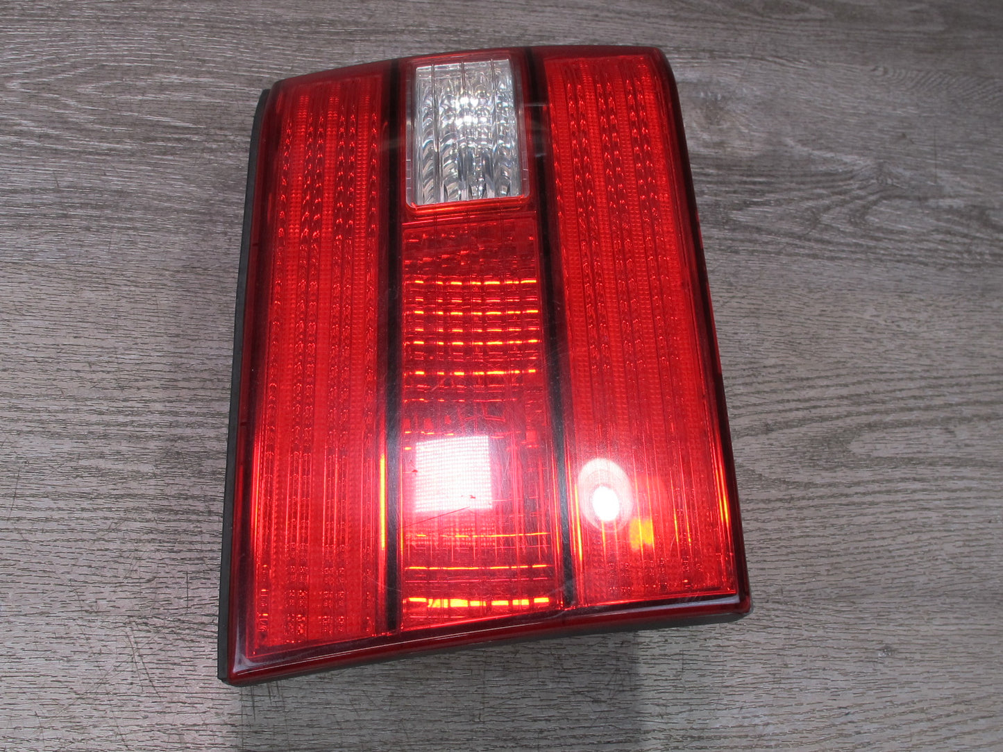 98-00 Lexus UCF20L LS400 Rear Left Inner Tail Light Lamp OEM