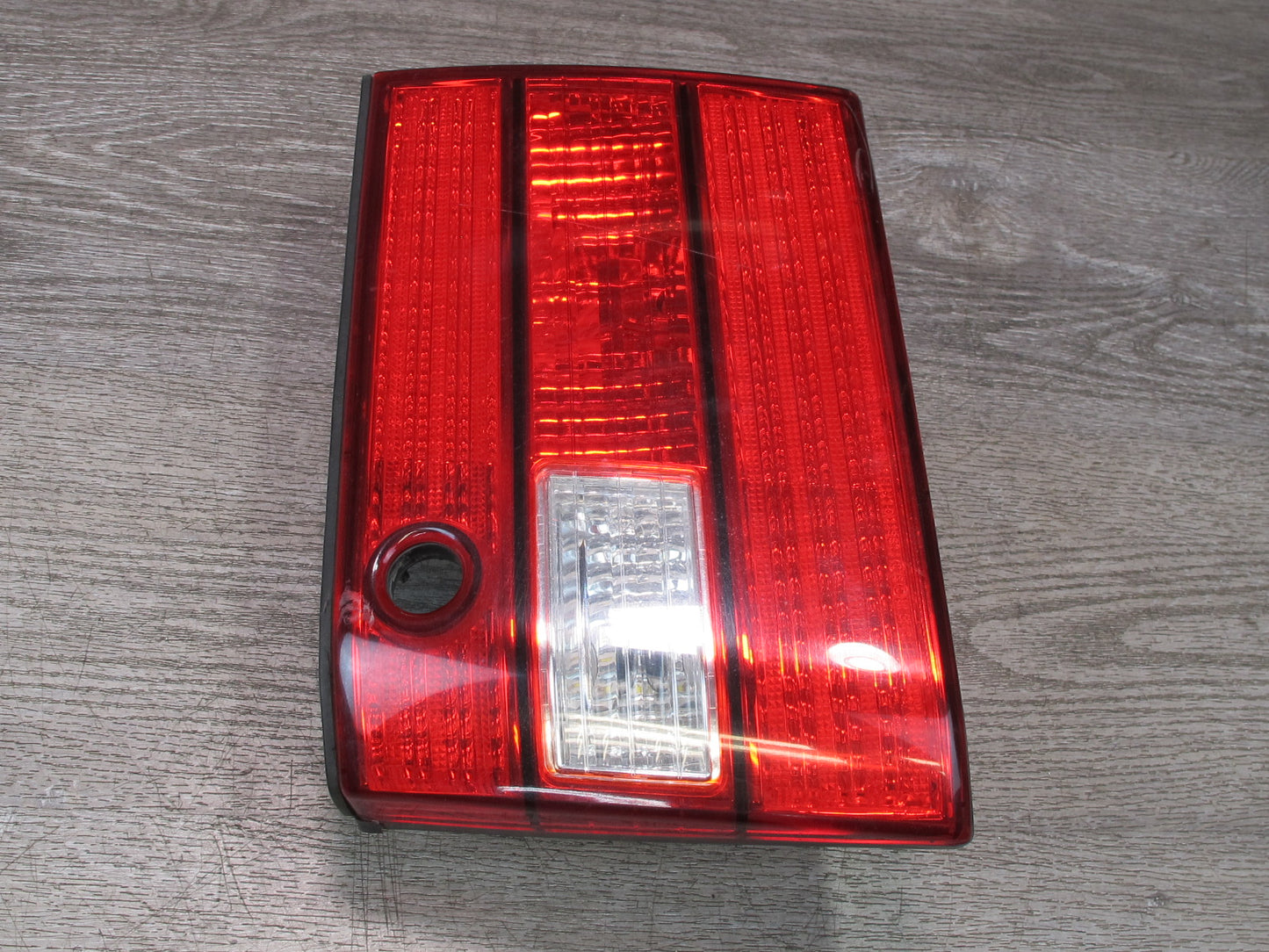98-00 Lexus UCF20L LS400 Rear Right Inner Tail Light Lamp OEM