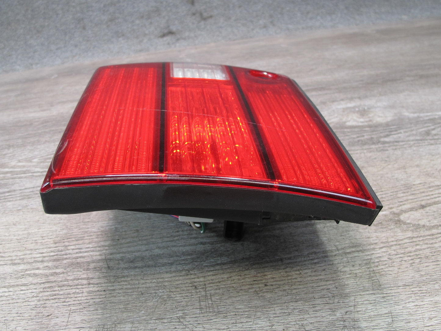 98-00 Lexus UCF20L LS400 Rear Right Inner Tail Light Lamp OEM