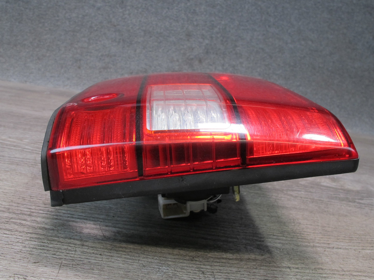 98-00 Lexus UCF20L LS400 Rear Right Inner Tail Light Lamp OEM