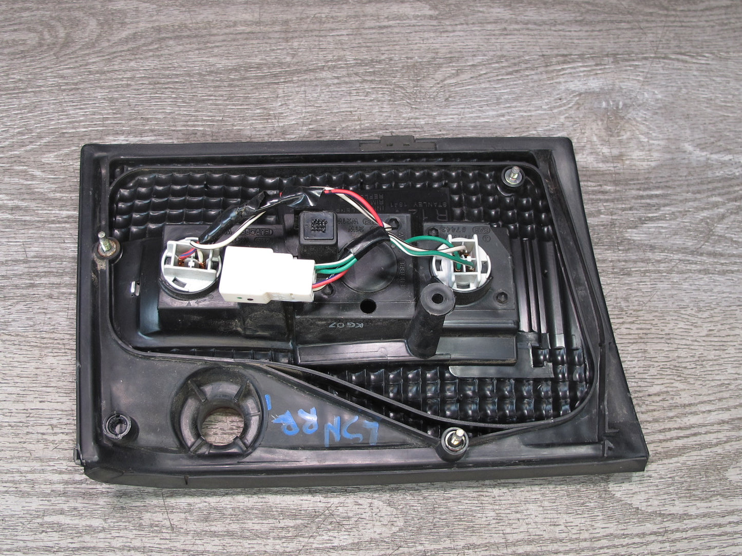 98-00 Lexus UCF20L LS400 Rear Right Inner Tail Light Lamp OEM