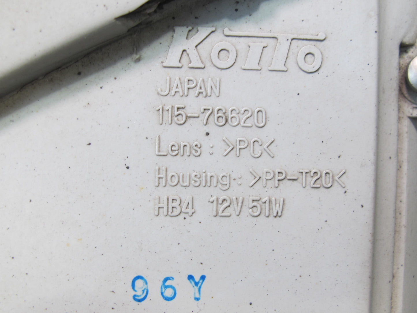 98-00 Lexus UCF20L LS400 Set of 2 Front Bumper Left & Right Fog Light Lamp OEM