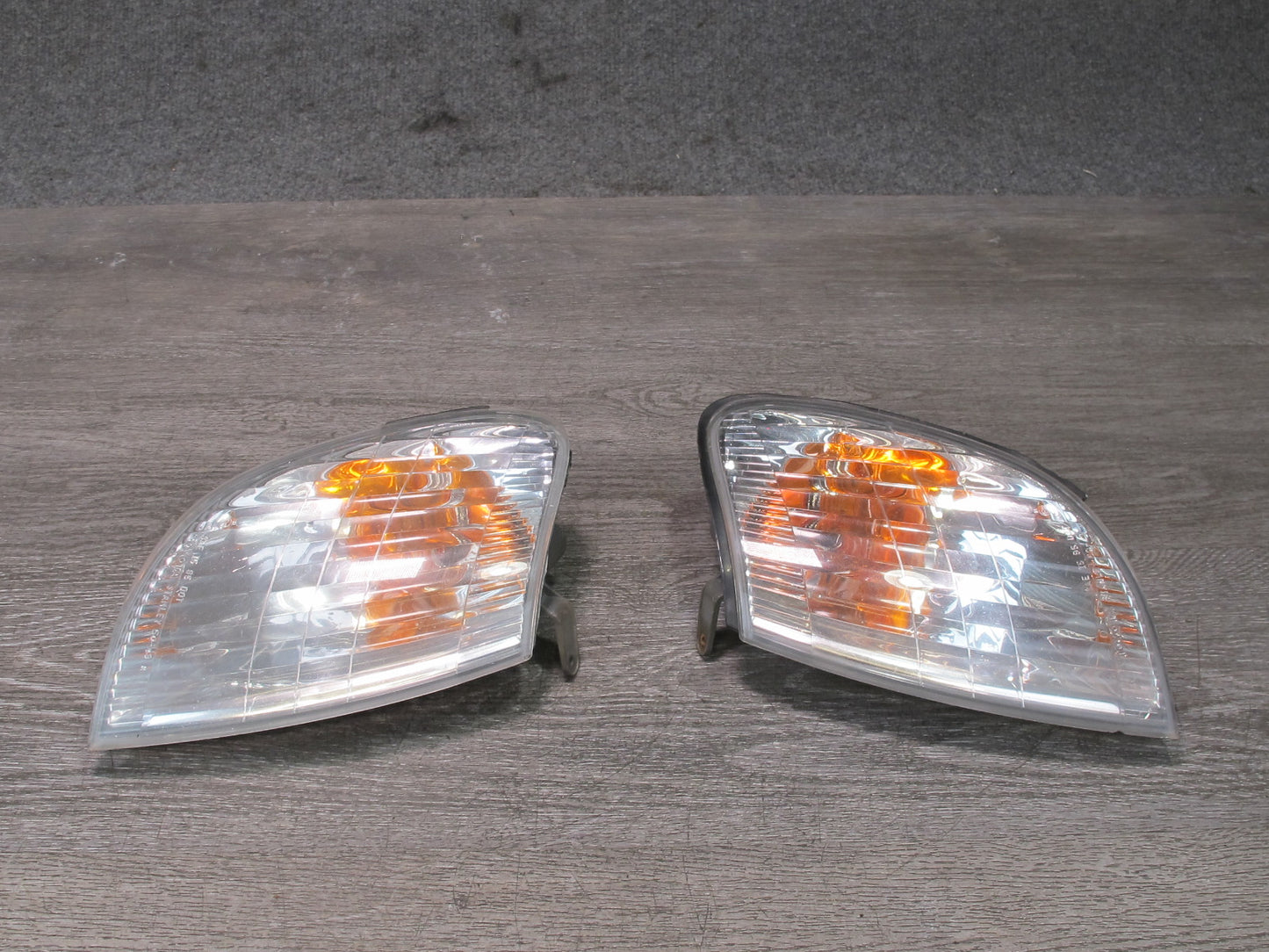 98-00 Lexus UCF20L LS400 Set of 2 Front Left & Right Turn Signal Light Lamp OEM