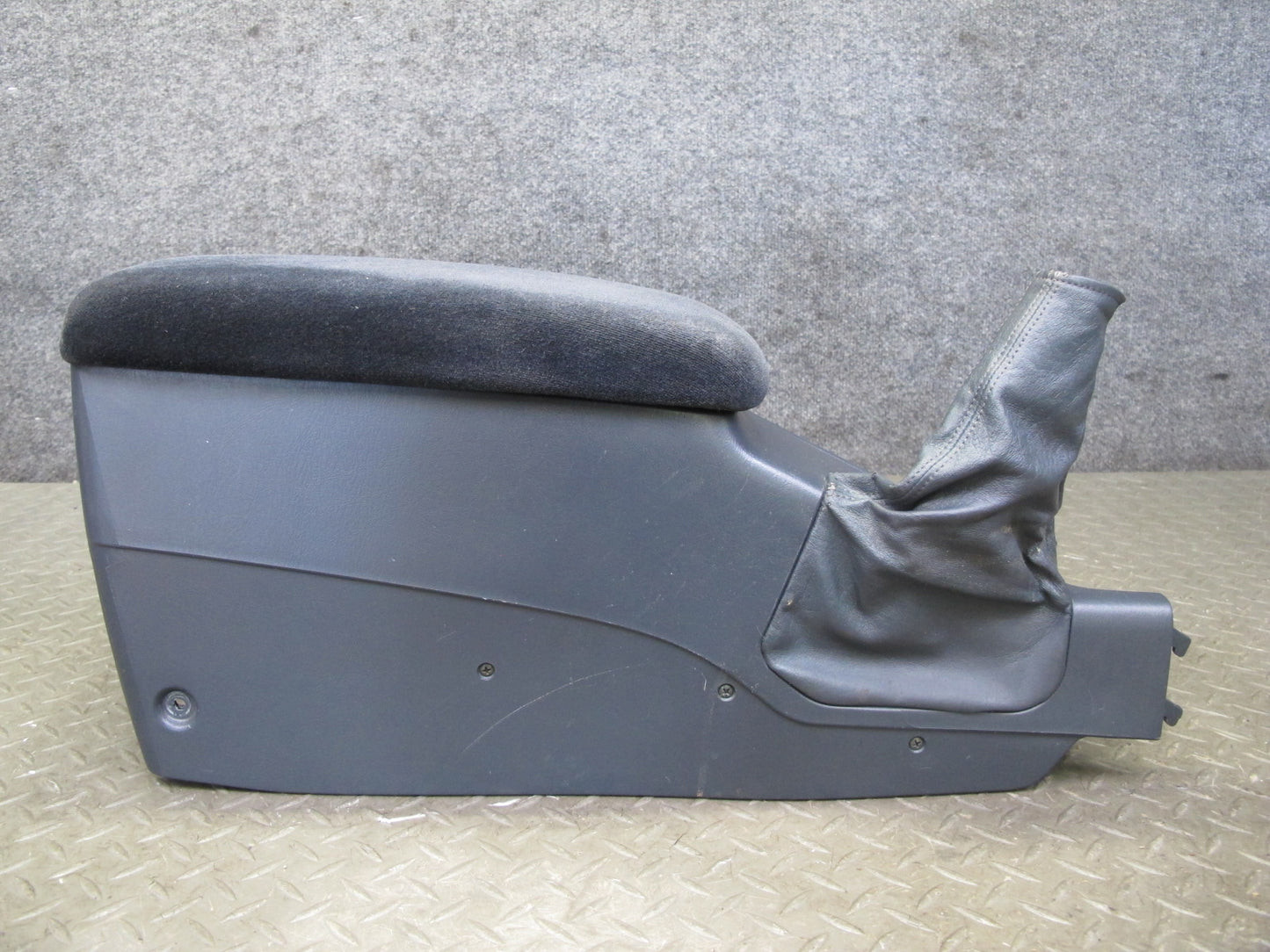 96-98 Toyota MARK2 JZX100 Tourer Center Console Trim Panel Armrest Assembly OEM