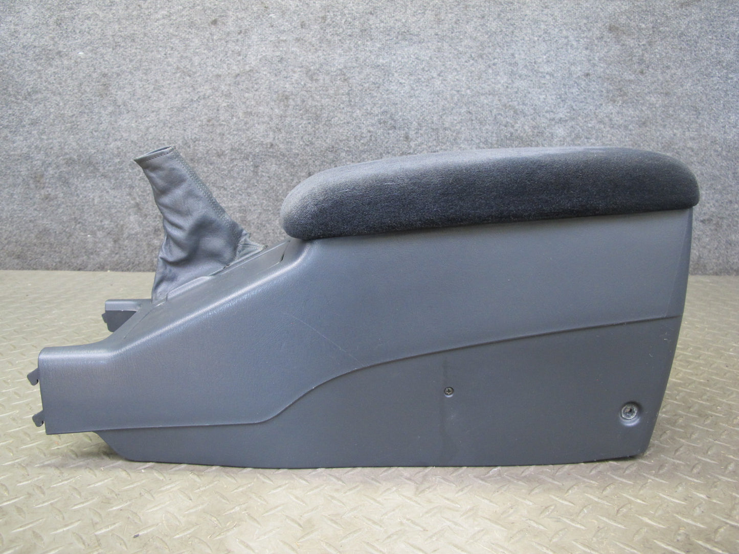 96-98 Toyota MARK2 JZX100 Tourer Center Console Trim Panel Armrest Assembly OEM