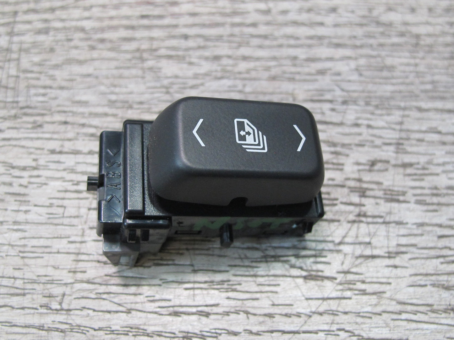 2008-2009 Hummer H2 Rear Left or Right Door Window Switch 10386171