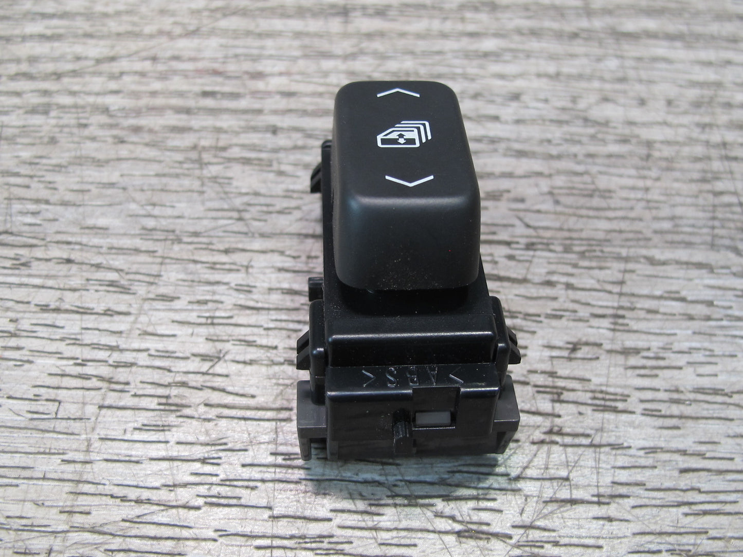 2008-2009 Hummer H2 Rear Left or Right Door Window Switch 10386171