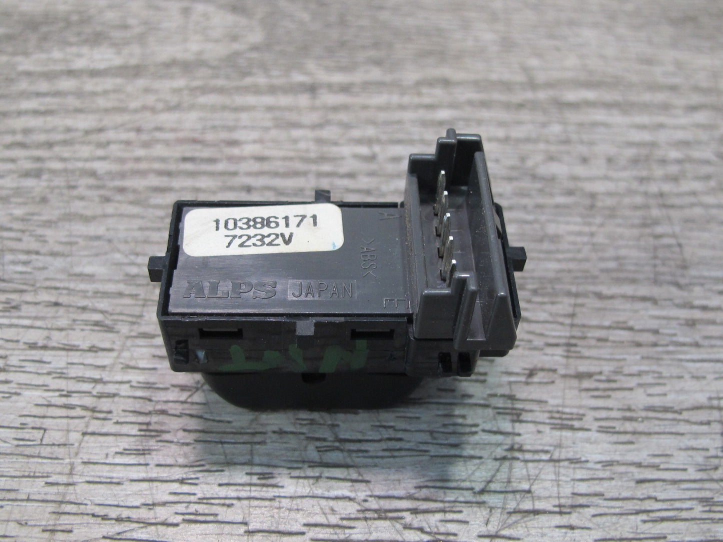 2008-2009 Hummer H2 Rear Left or Right Door Window Switch 10386171