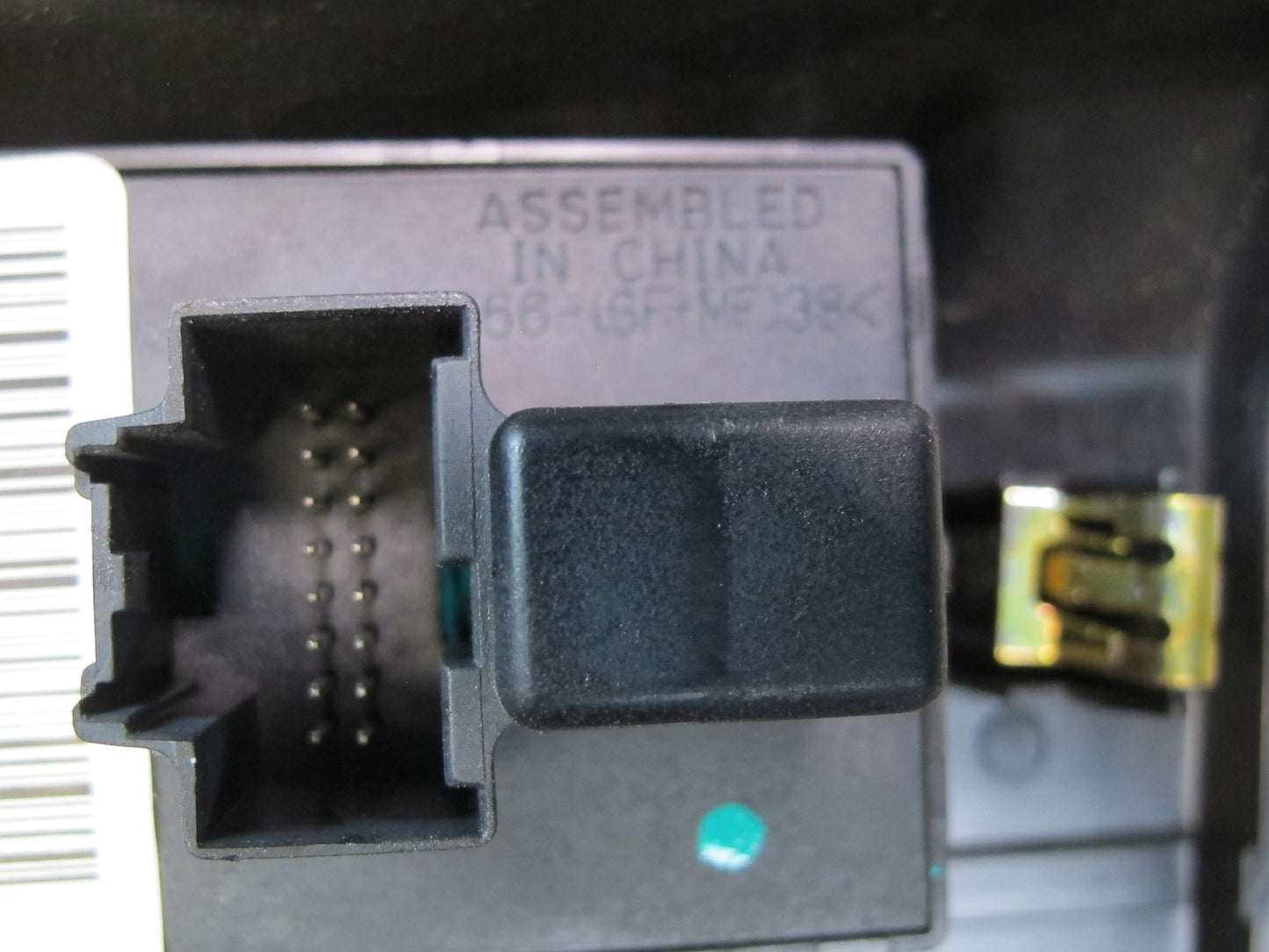 2008-2009 Hummer H2 Dash Front Left A/C Air Vent Grille Headlight Dimmer Switch