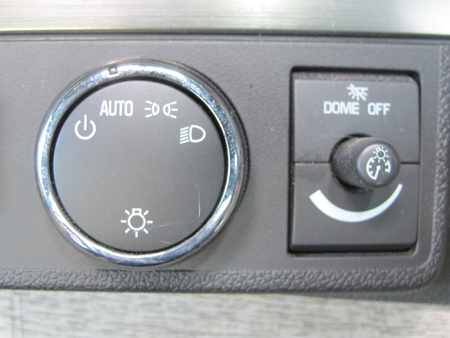 2008-2009 Hummer H2 Dash Front Left A/C Air Vent Grille Headlight Dimmer Switch