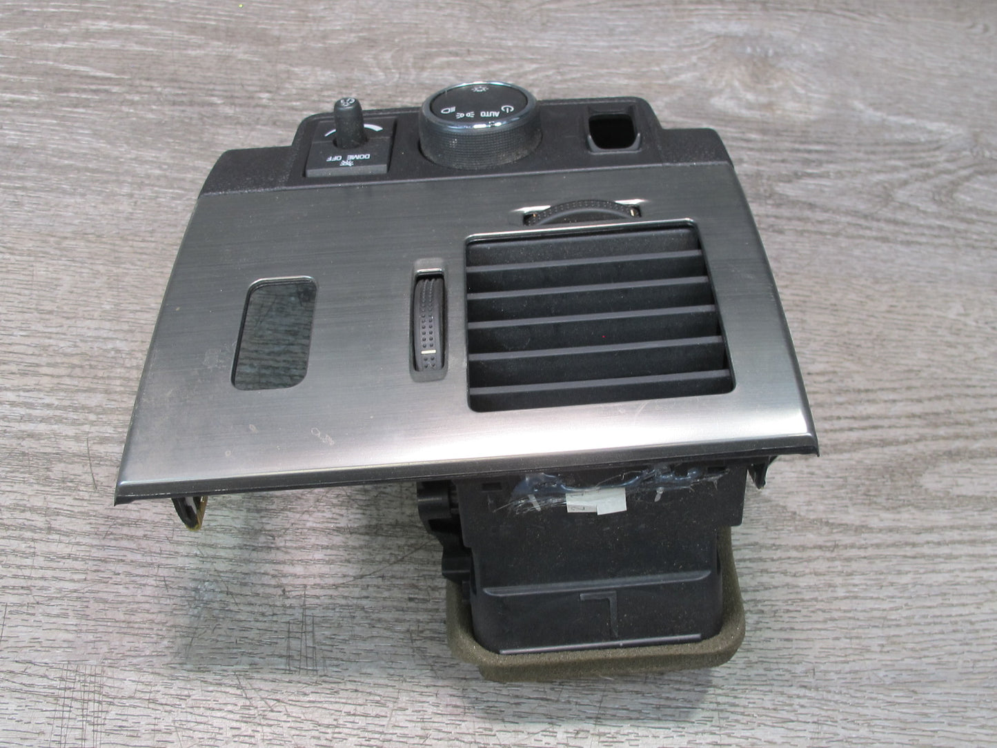 2008-2009 Hummer H2 Dash Front Left A/C Air Vent Grille Headlight Dimmer Switch