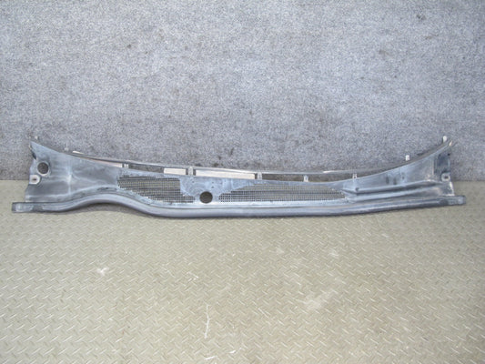 96-00 Toyota Cresta MARK2 JZX100 Front Windshield Wiper Vent Cowl Trim Panel OEM