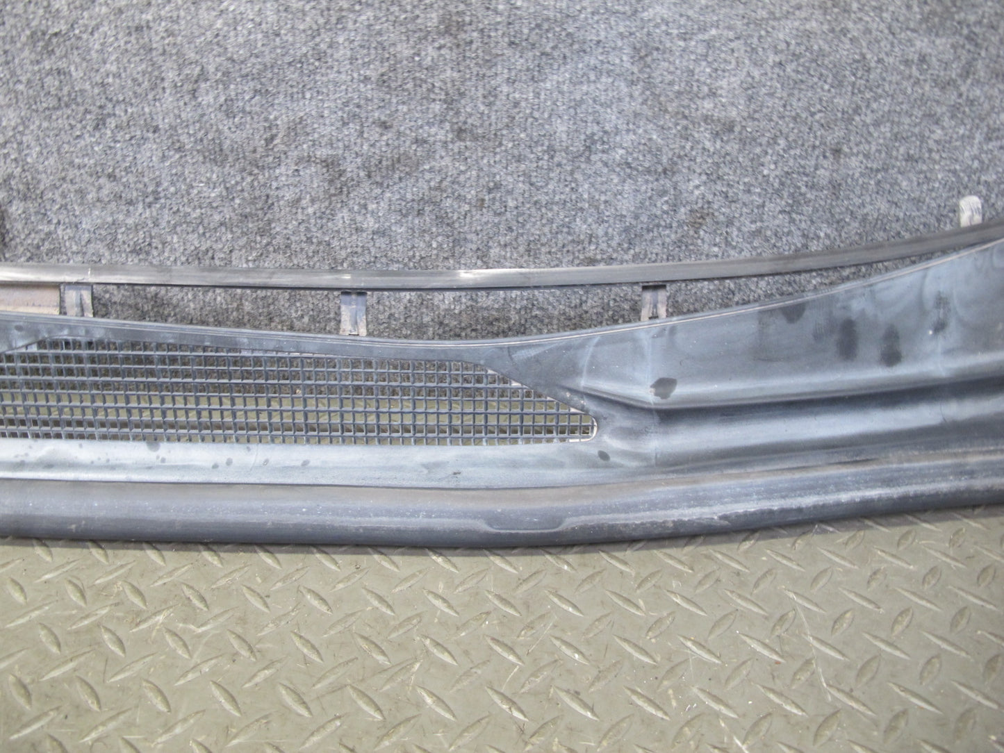 96-00 Toyota Cresta MARK2 JZX100 Front Windshield Wiper Vent Cowl Trim Panel OEM