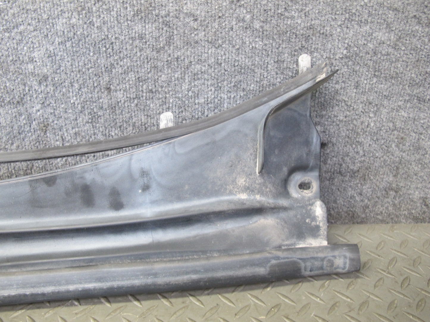 96-00 Toyota Cresta MARK2 JZX100 Front Windshield Wiper Vent Cowl Trim Panel OEM