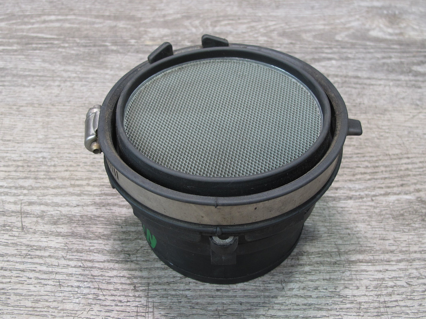 2008-2009 Hummer H2 Mass Air Flow Meter MAF Sensor 15904068