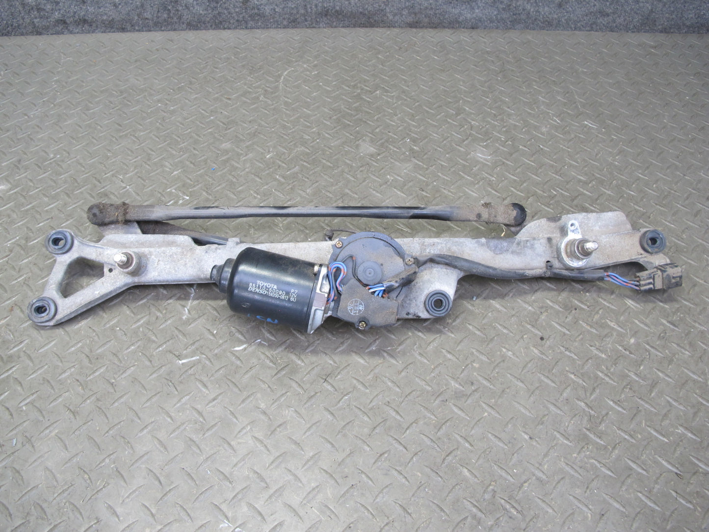 95-00 Lexus UCF20L LS400 Windshield Wiper Transmission Linkage w Motor OEM