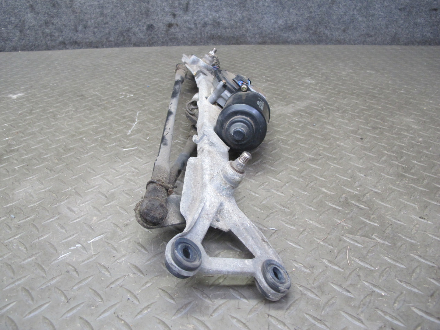 95-00 Lexus UCF20L LS400 Windshield Wiper Transmission Linkage w Motor OEM