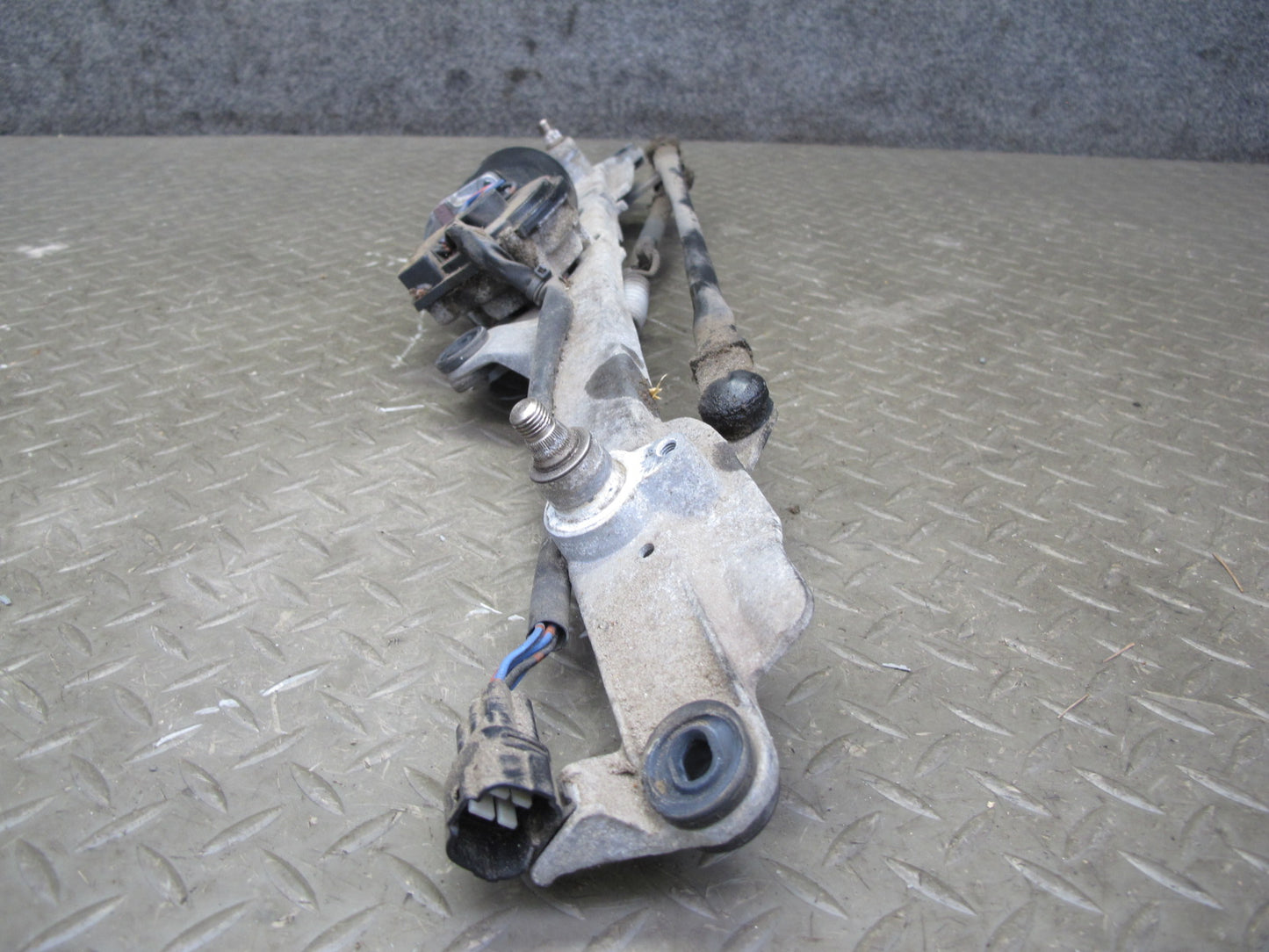 95-00 Lexus UCF20L LS400 Windshield Wiper Transmission Linkage w Motor OEM